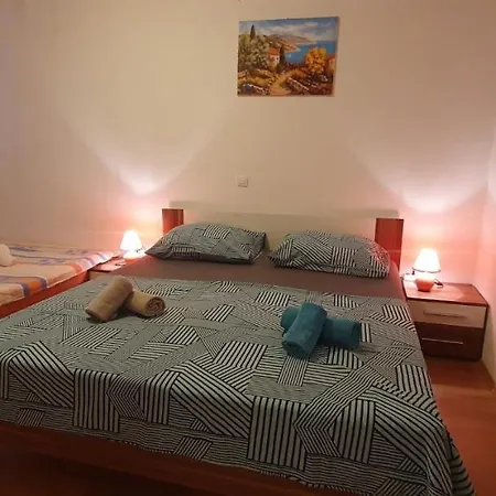 Apartment Muic