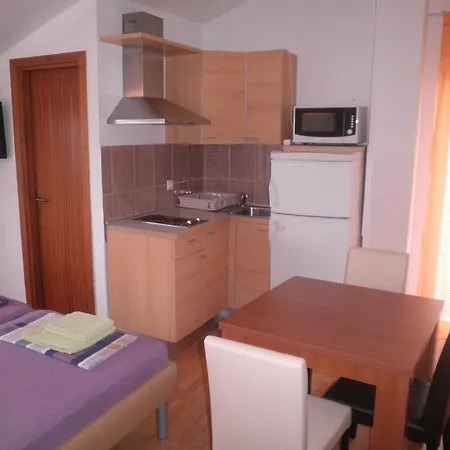 Διαμέρισμα Muic Tisno