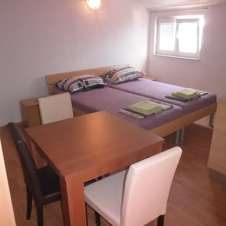 Apartment Muic *